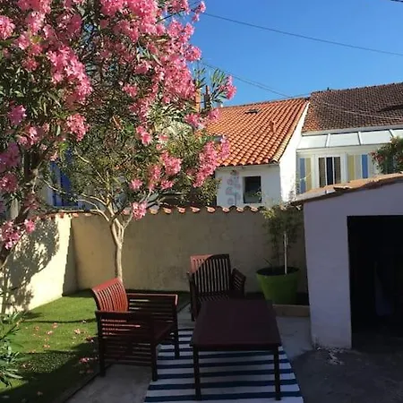 Maison Paisible , A 6 Minutes Des Plages, Velos. Prázdninový dům