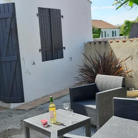 度假居 Maison Paisible , A 6 Minutes Des Plages, Velos. *