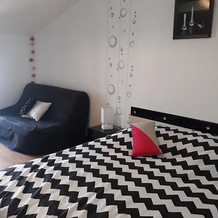 Maison Paisible , A 6 Minutes Des Plages, Velos.